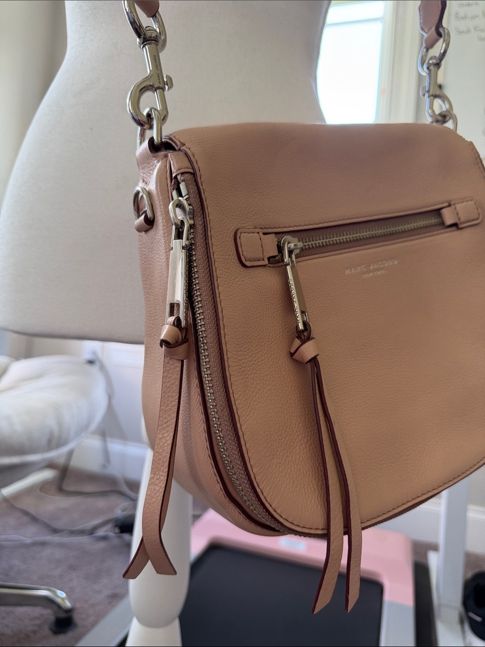Marc Jacobs Pebbled Leather Saddle Crossbody in pale pink